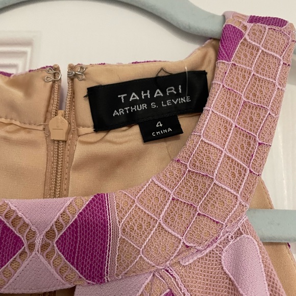 Tahari Chloe Halter Dress, Size 4 - Picture 5 of 5